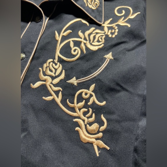 Scully Women’s Embroidered Western Shirt XL Black Roses Snap Front Rodeo - Picture 11 of 11